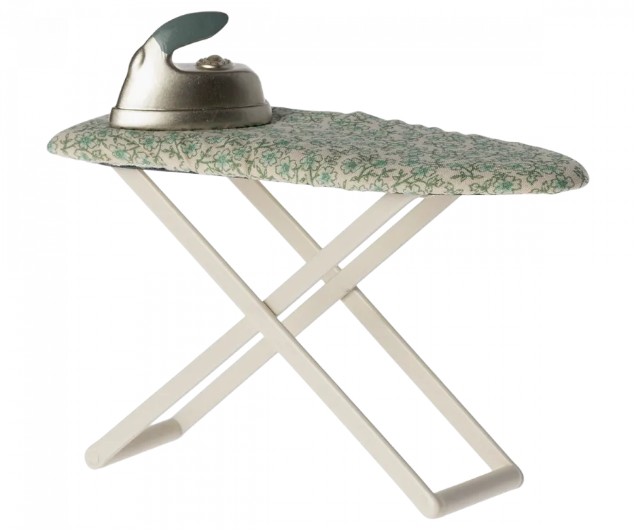 Iron and Ironing Board, Mouse - GREEN