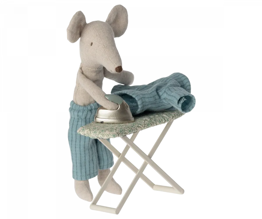 Iron and Ironing Board, Mouse - GREEN