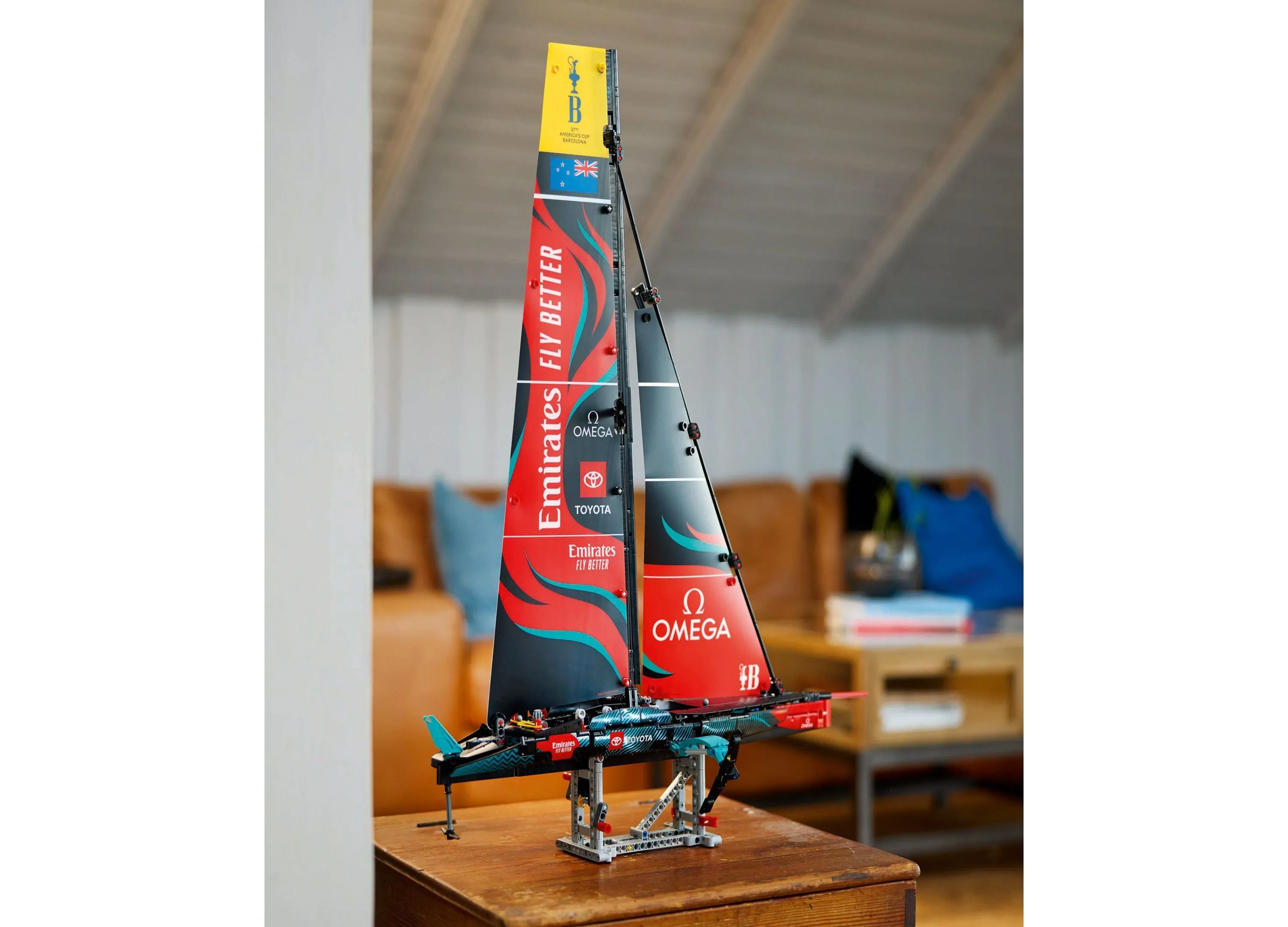 LEGO Technic 962-Piece Emirates Team New Zealand AC75 Yacht Model for Adults