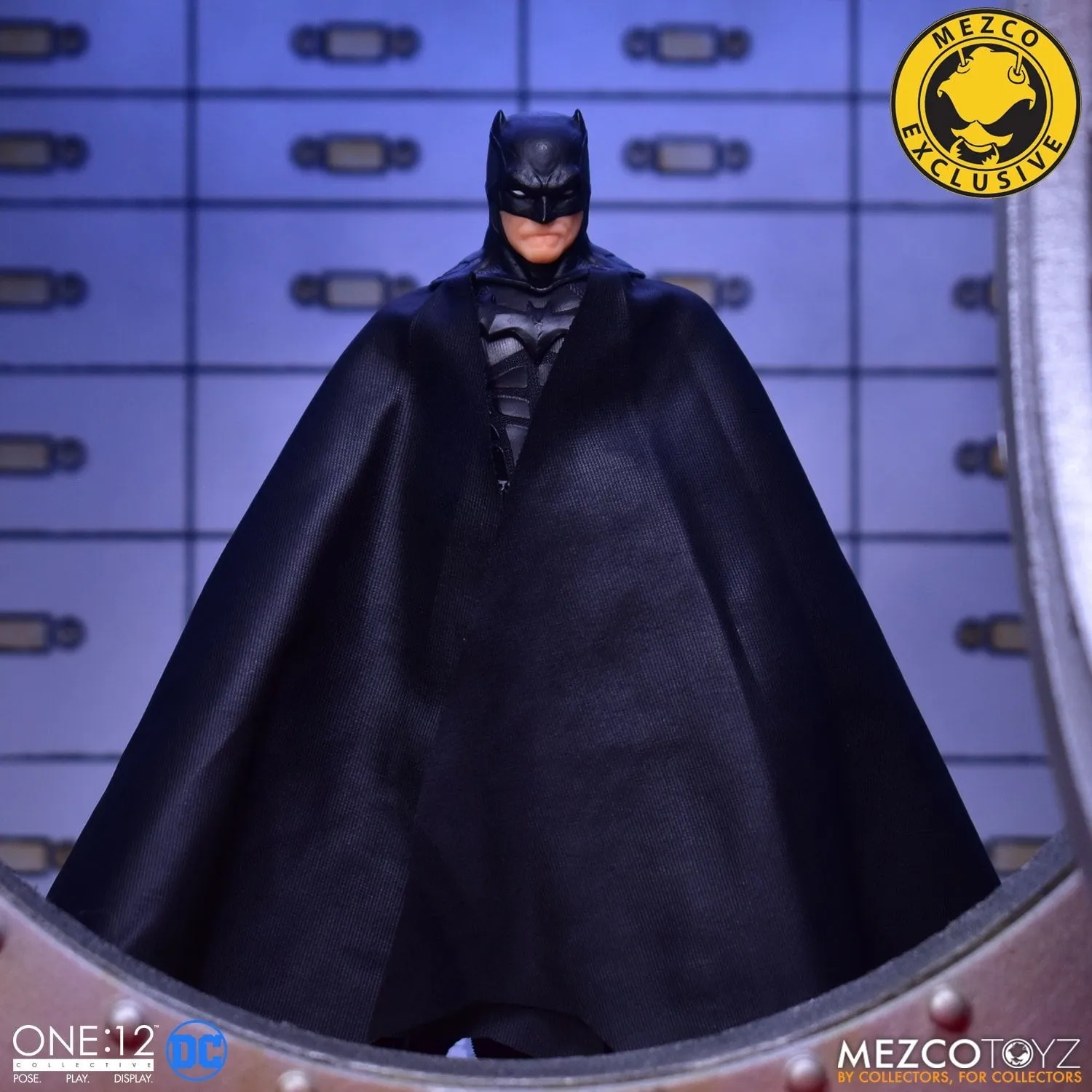 Mezco Toyz ONE:12 Collective Batman Supreme Knight Shadow Edition Exclusive Action Figure