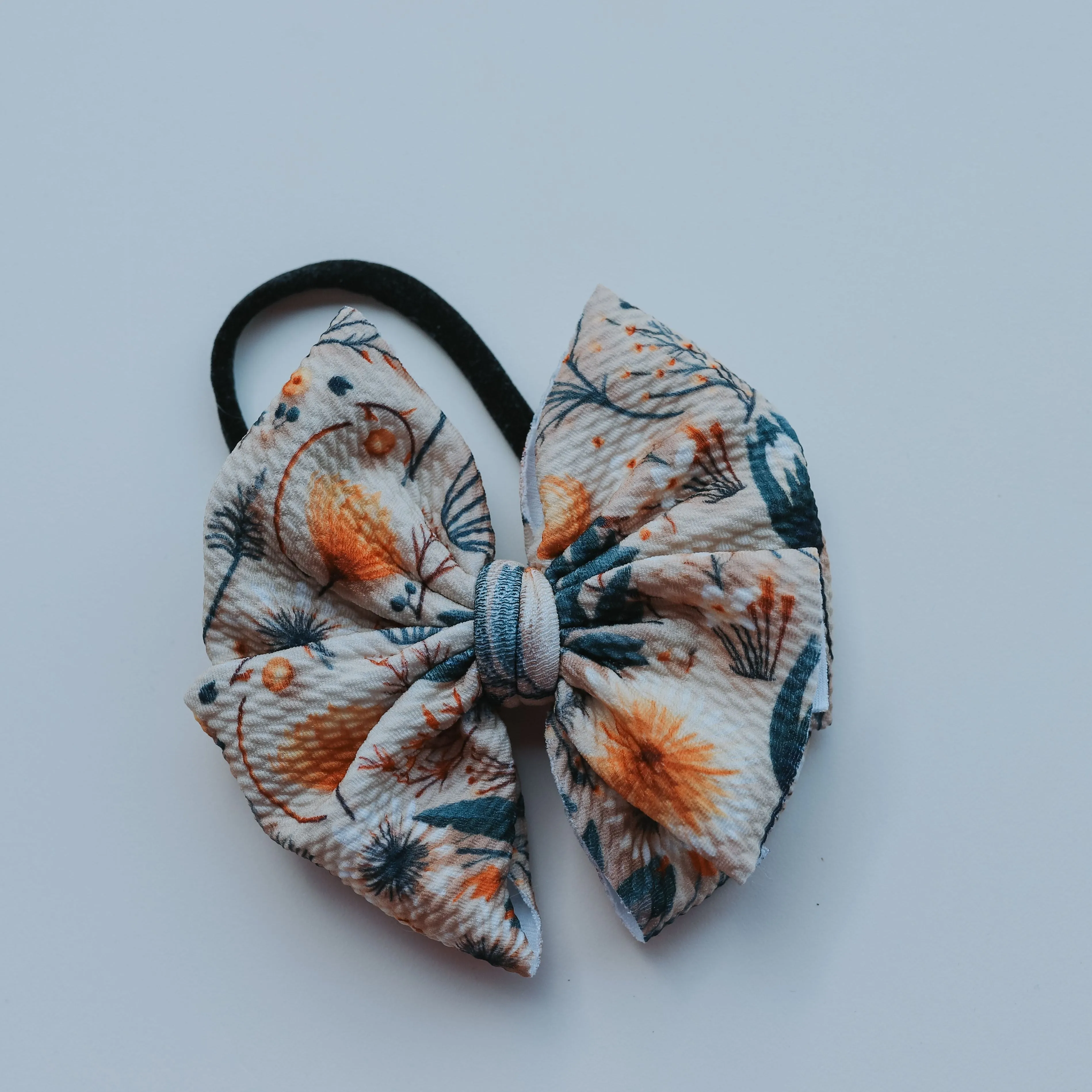 Winter Dandelion Bow